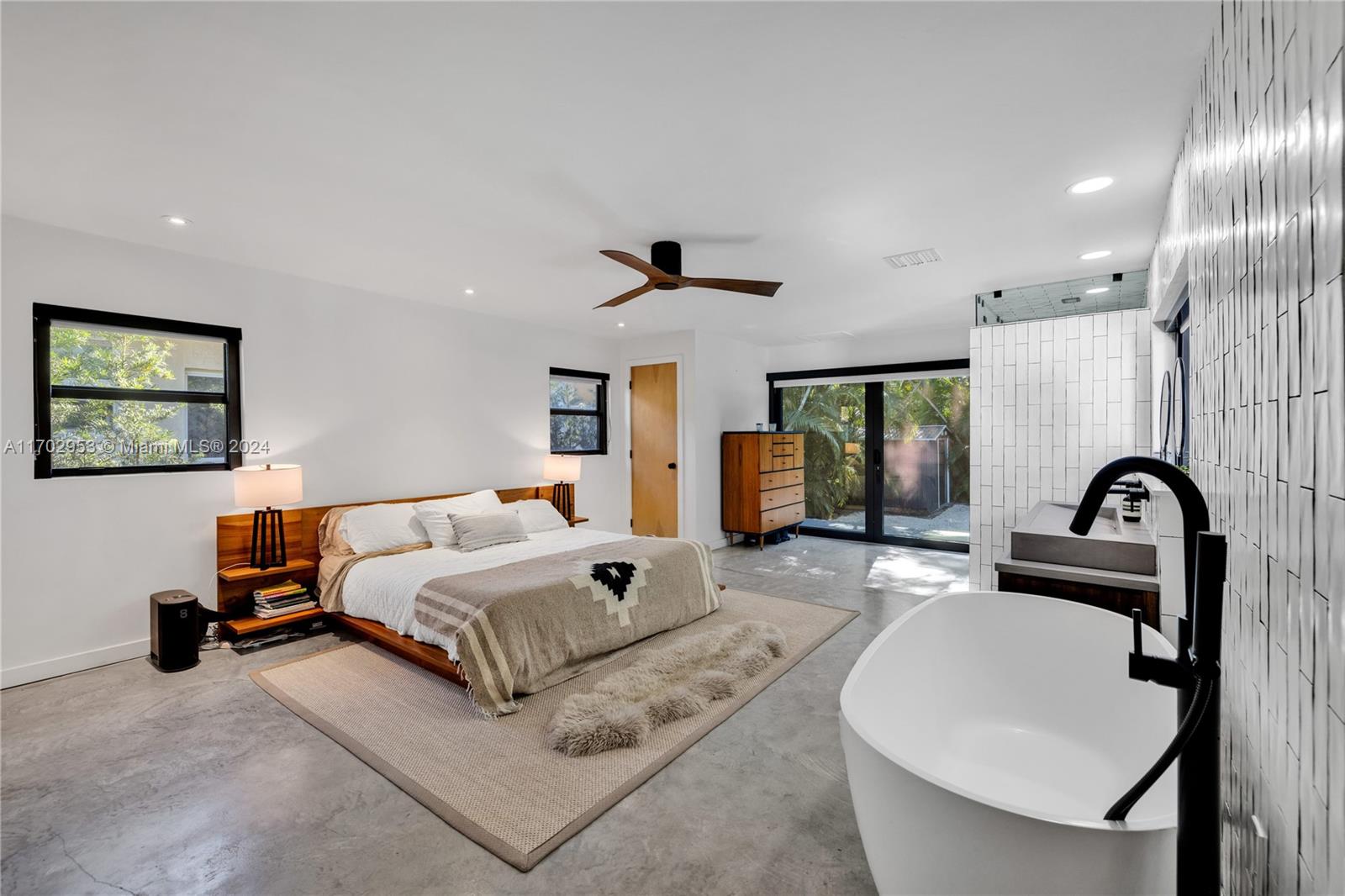 SHADOWLAWN - Residential