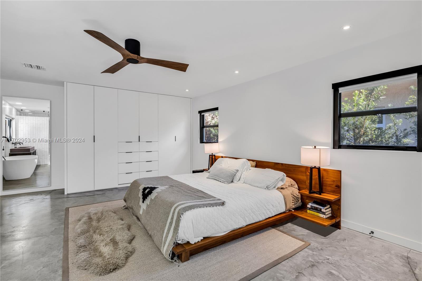 SHADOWLAWN - Residential