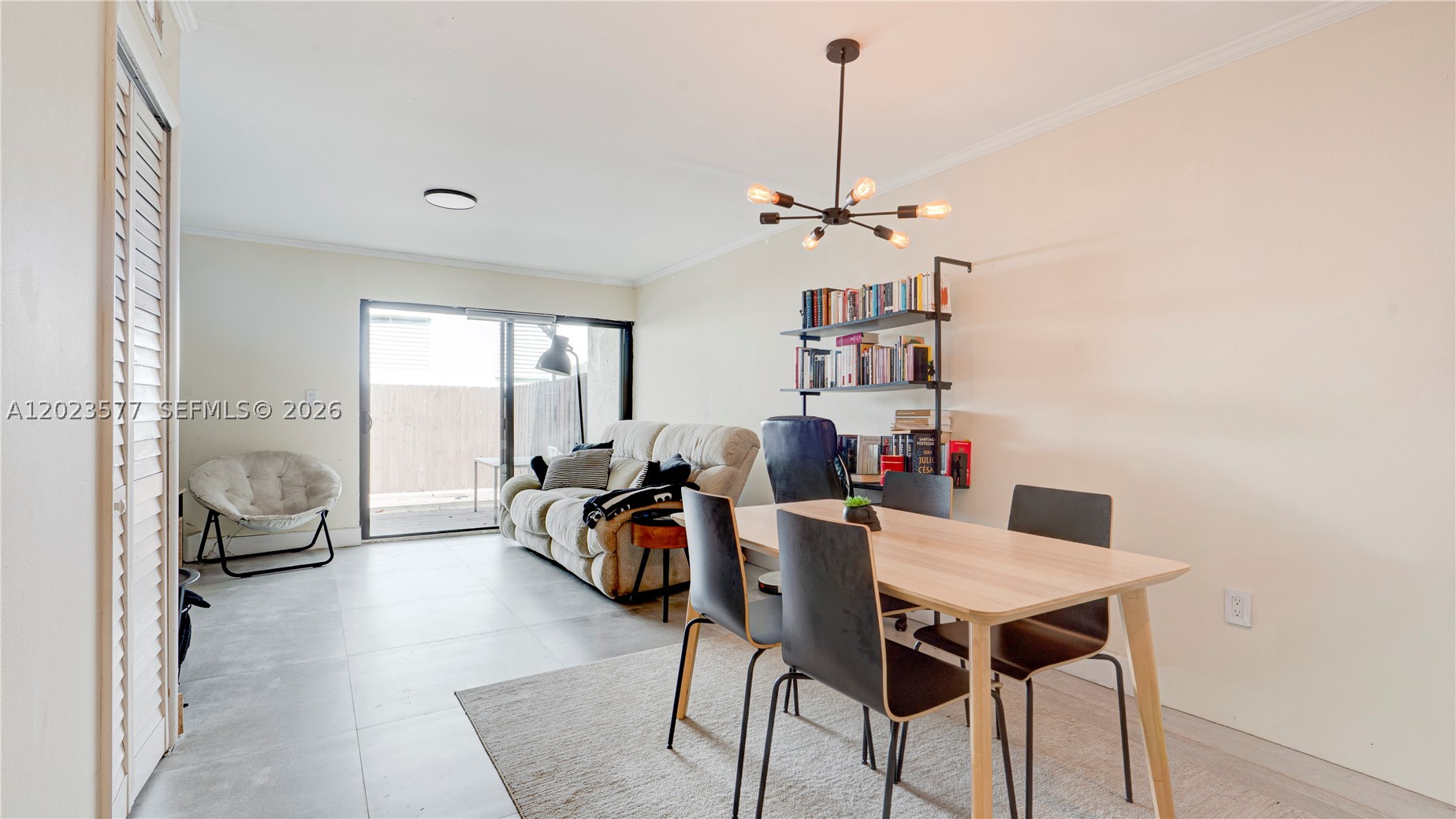RIVER CLUB TOWNHOUSE COND - Residential