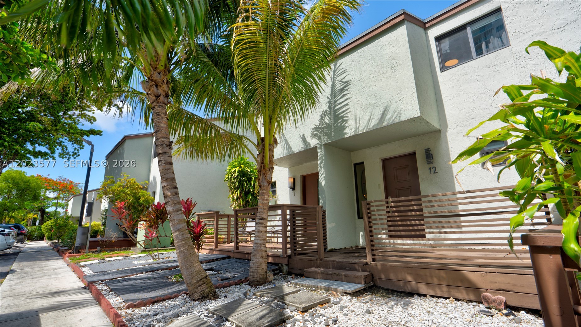 RIVER CLUB TOWNHOUSE COND - Residential