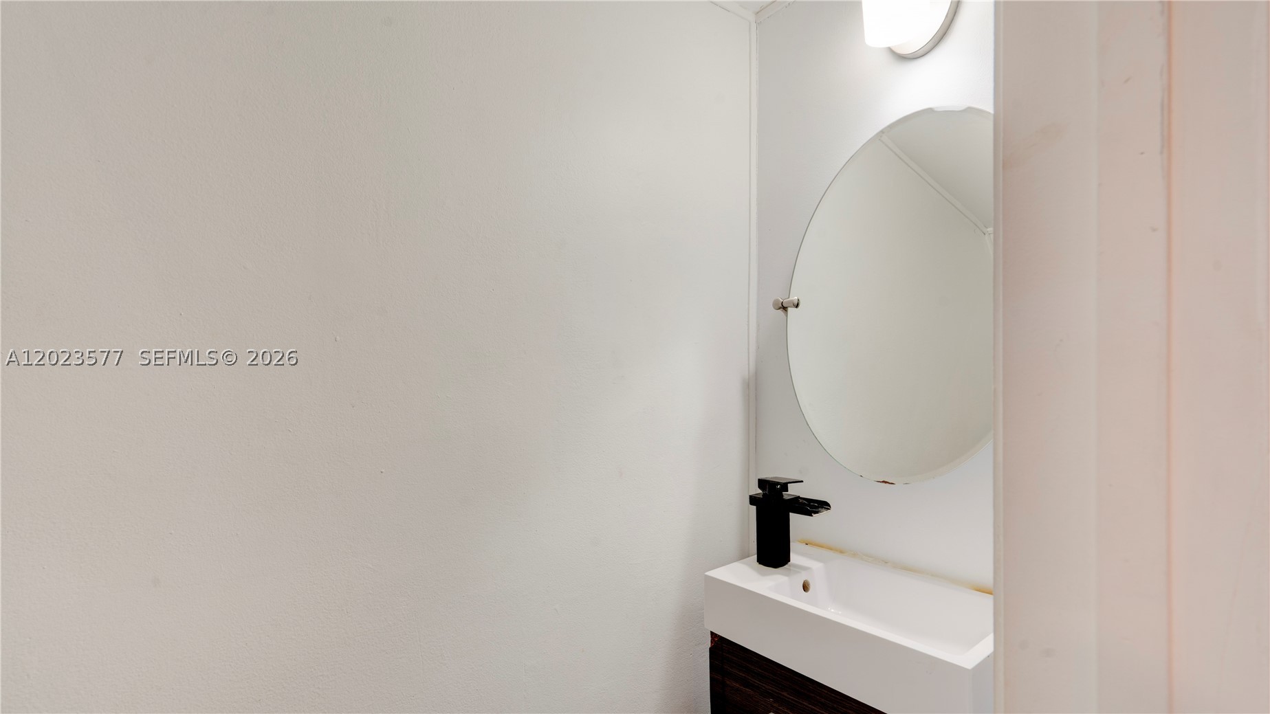 RIVER CLUB TOWNHOUSE COND - Residential