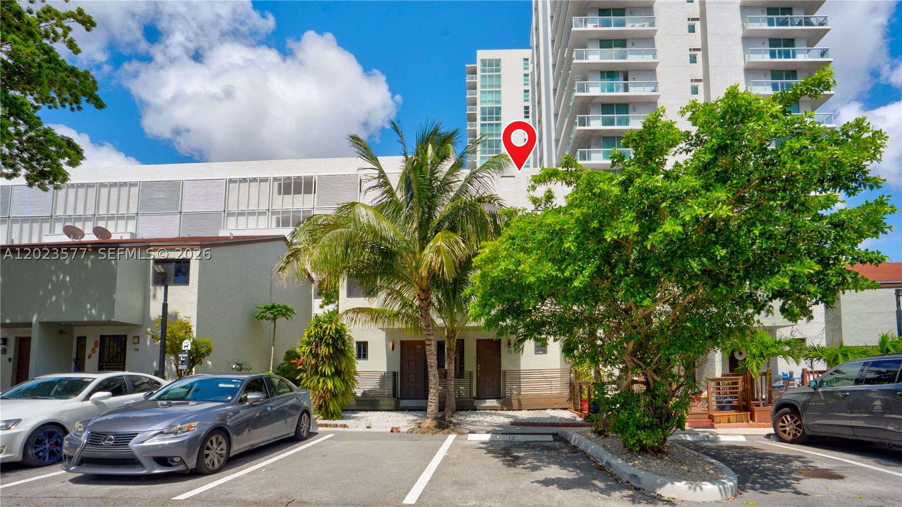 RIVER CLUB TOWNHOUSE COND - Residential