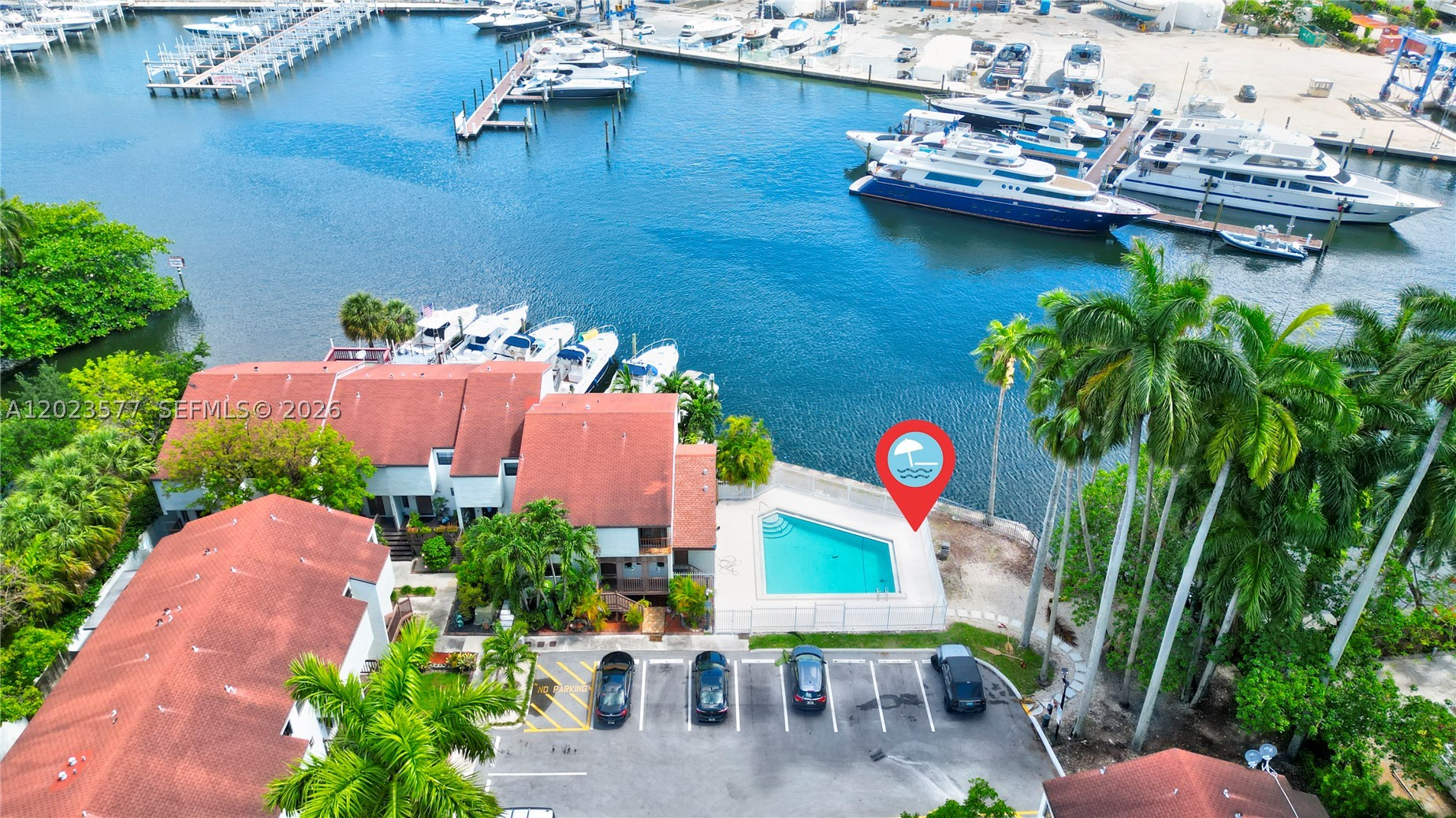 RIVER CLUB TOWNHOUSE COND - Residential