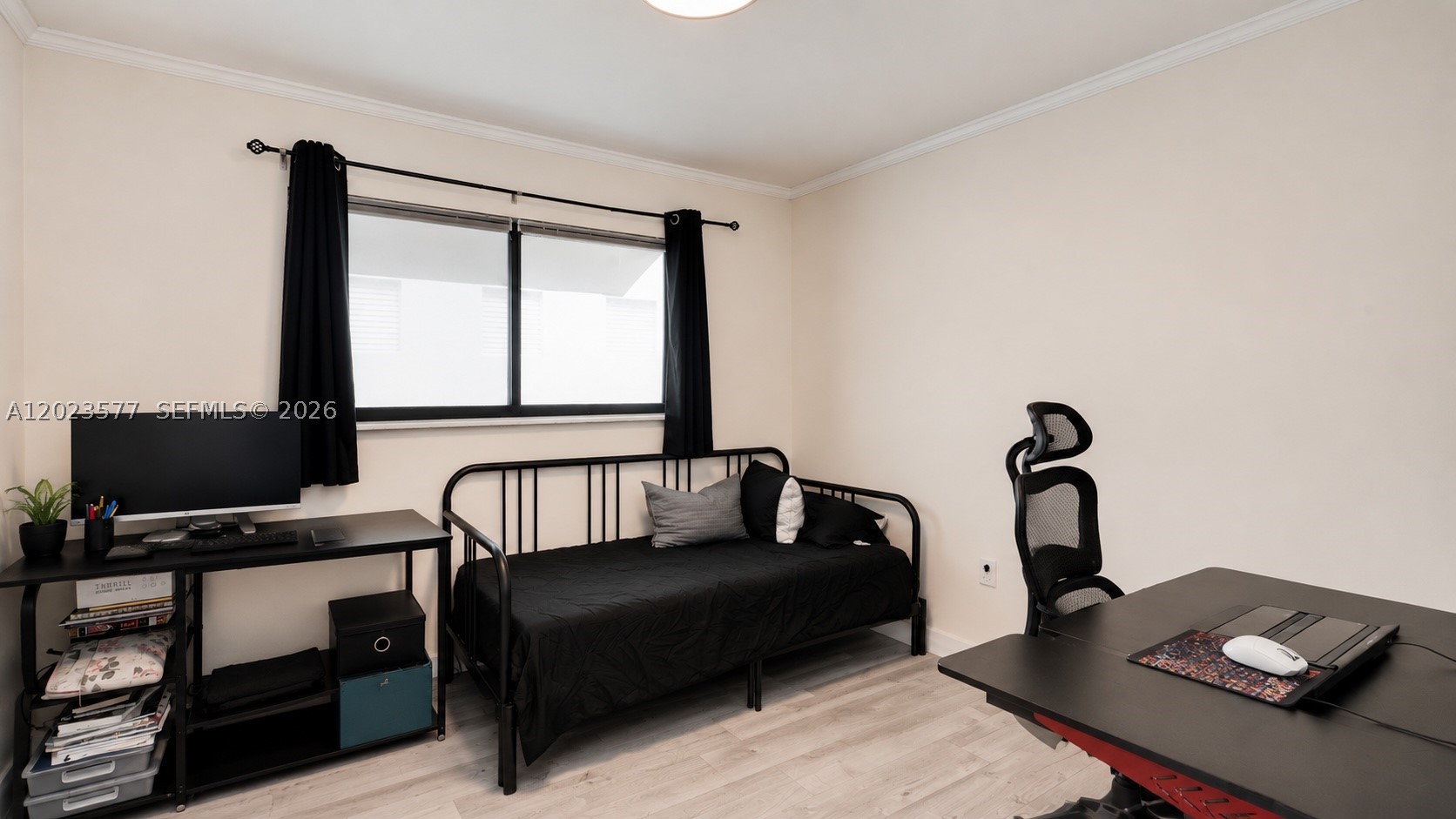 RIVER CLUB TOWNHOUSE COND - Residential