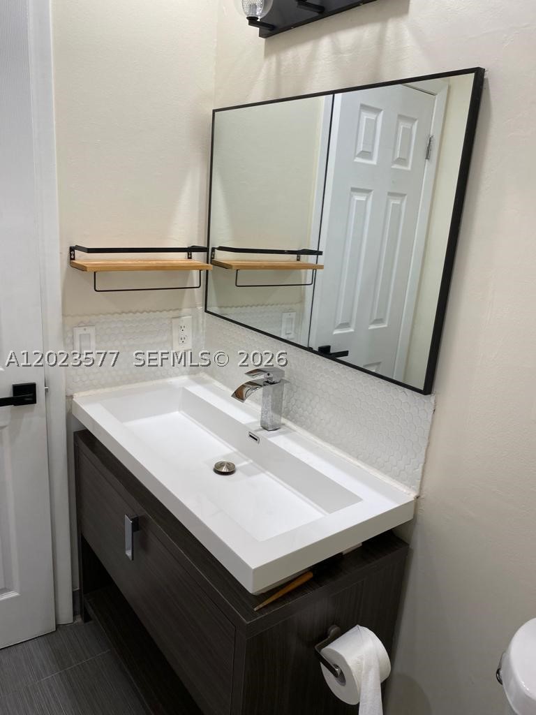 RIVER CLUB TOWNHOUSE COND - Residential