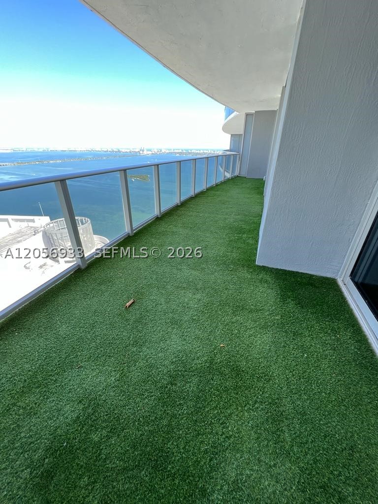 ARIA ON THE BAY CONDO - Residential Lease