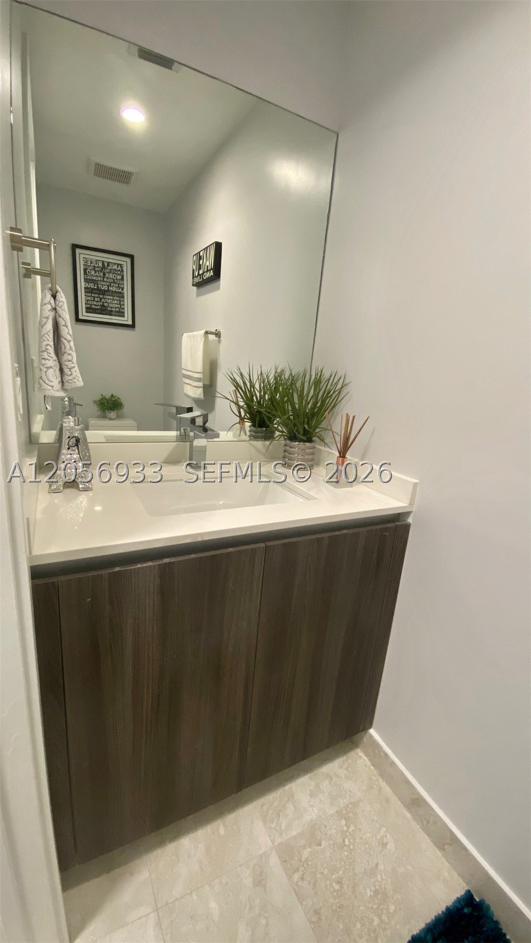 ARIA ON THE BAY CONDO - Residential Lease
