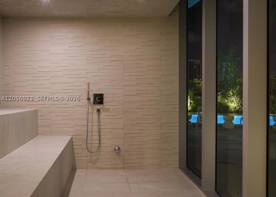 ARIA ON THE BAY CONDO - Residential Lease
