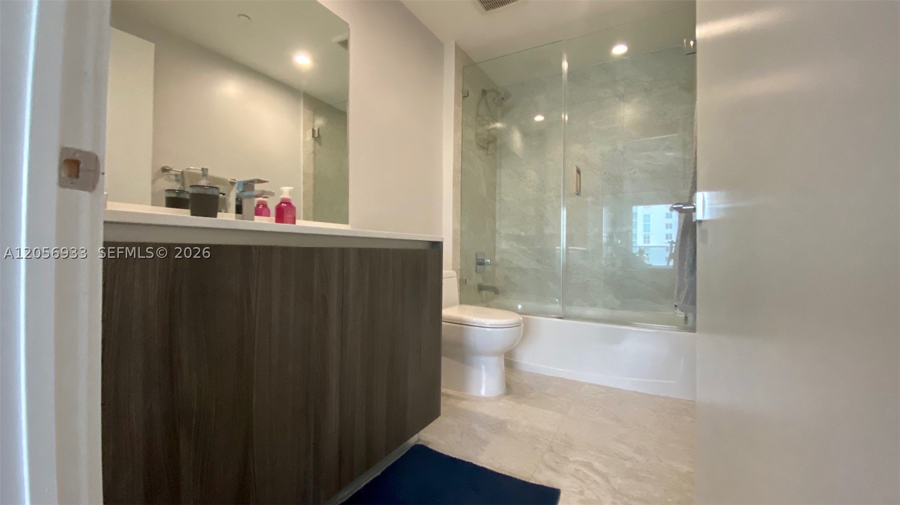 ARIA ON THE BAY CONDO - Residential Lease