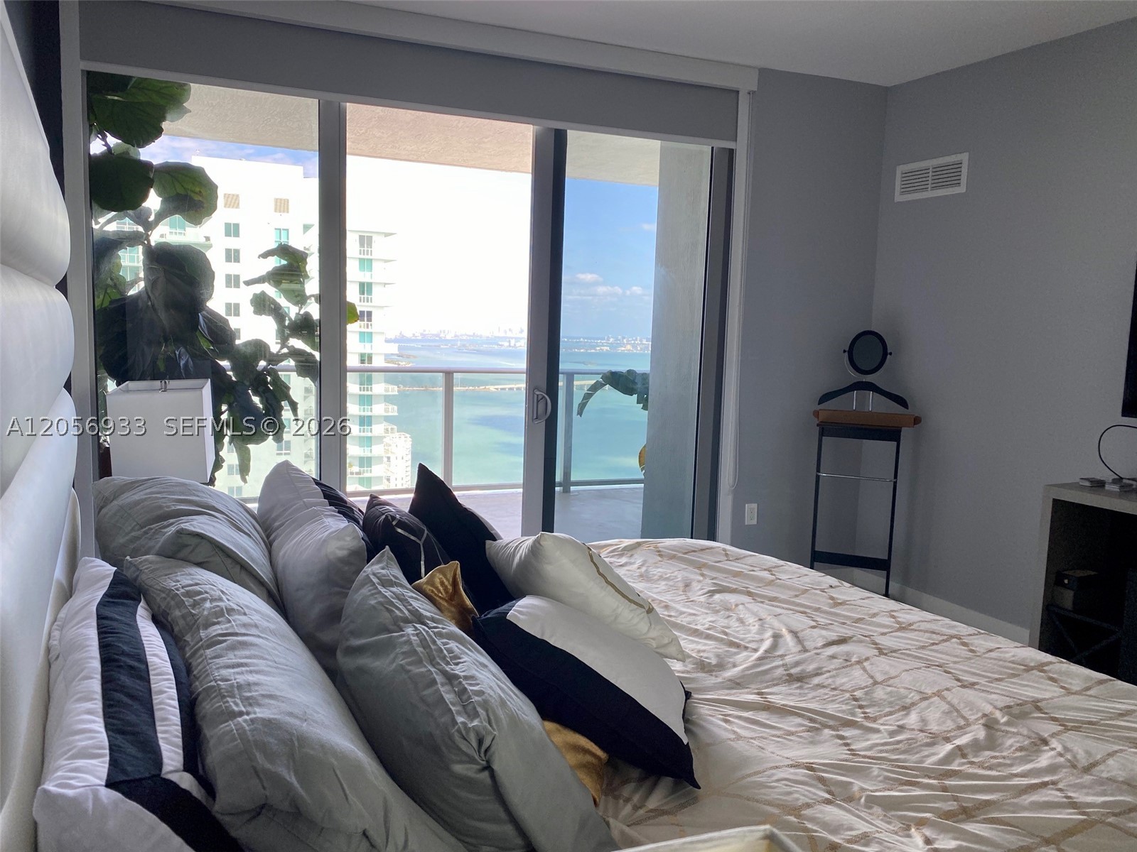 ARIA ON THE BAY CONDO - Residential Lease