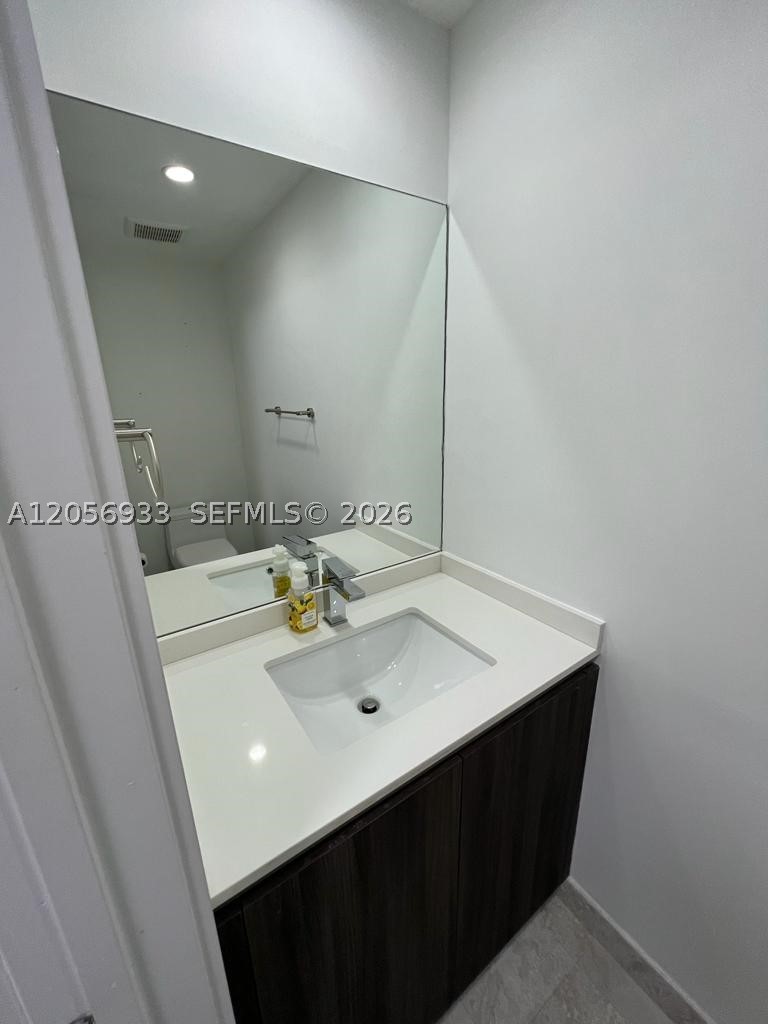 ARIA ON THE BAY CONDO - Residential Lease