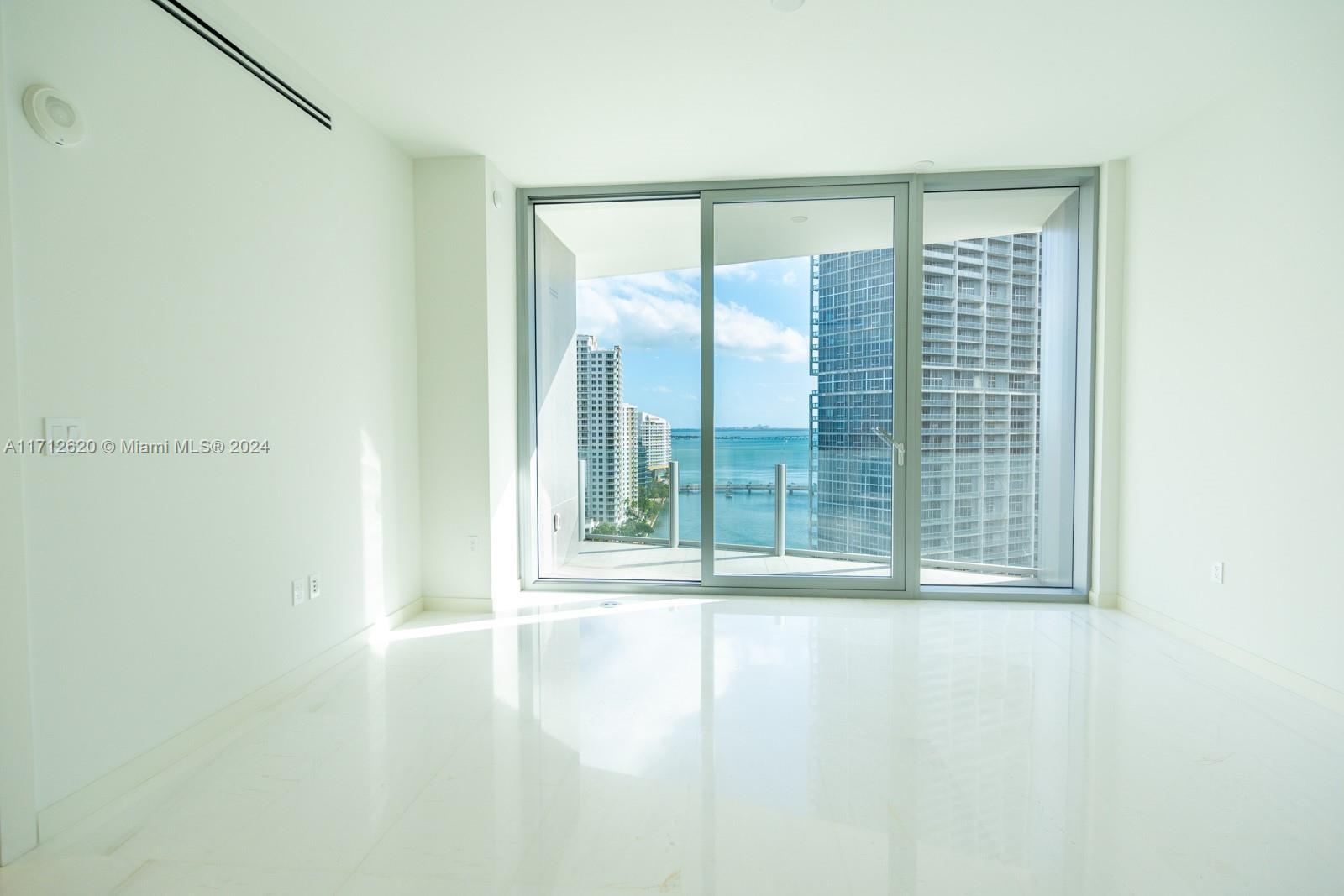 ASTON MARTIN RESIDENCES - Residential
