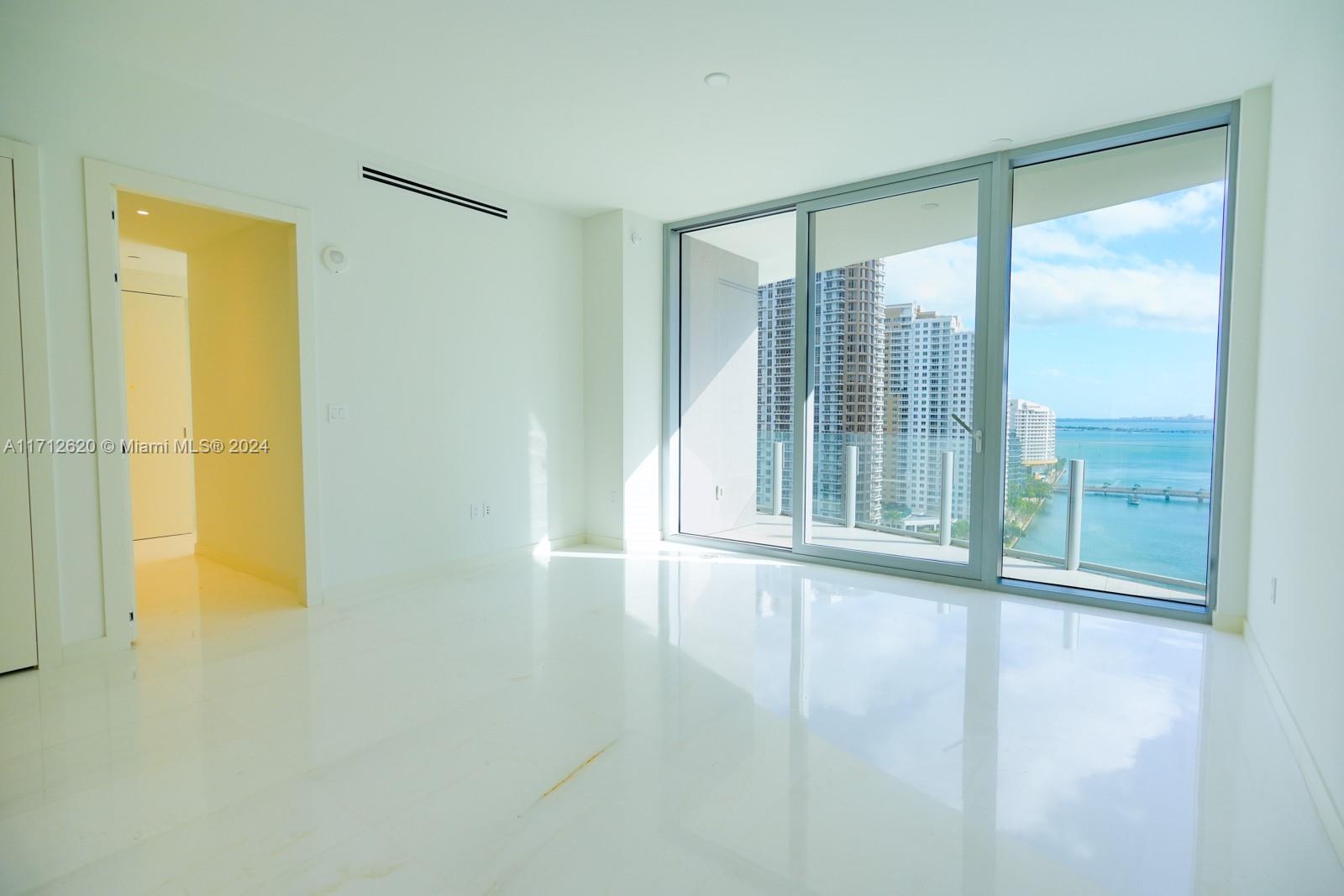 ASTON MARTIN RESIDENCES - Residential