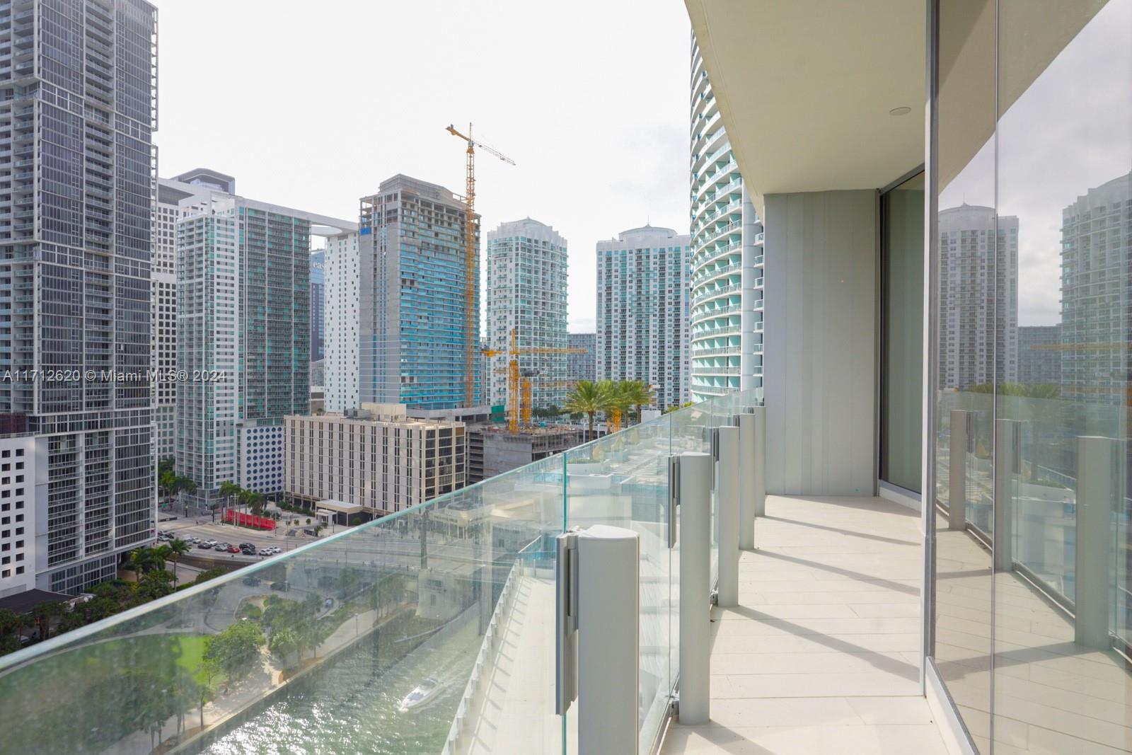 ASTON MARTIN RESIDENCES - Residential