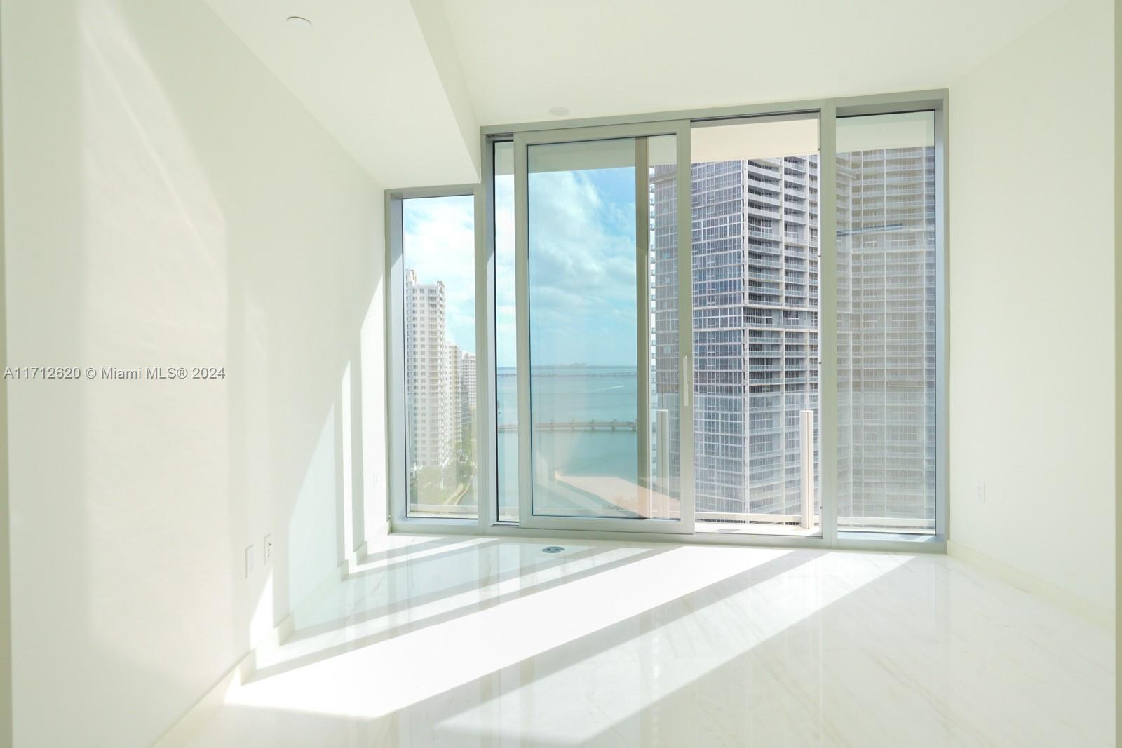 ASTON MARTIN RESIDENCES - Residential