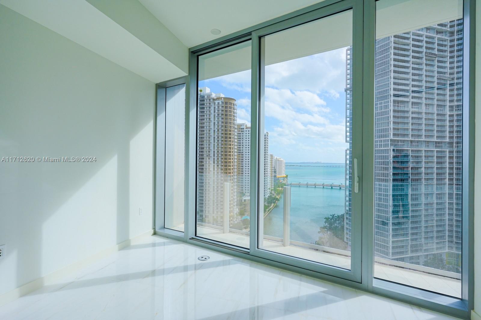 ASTON MARTIN RESIDENCES - Residential