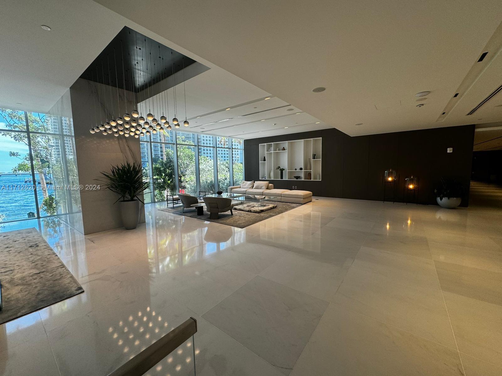 ASTON MARTIN RESIDENCES - Residential