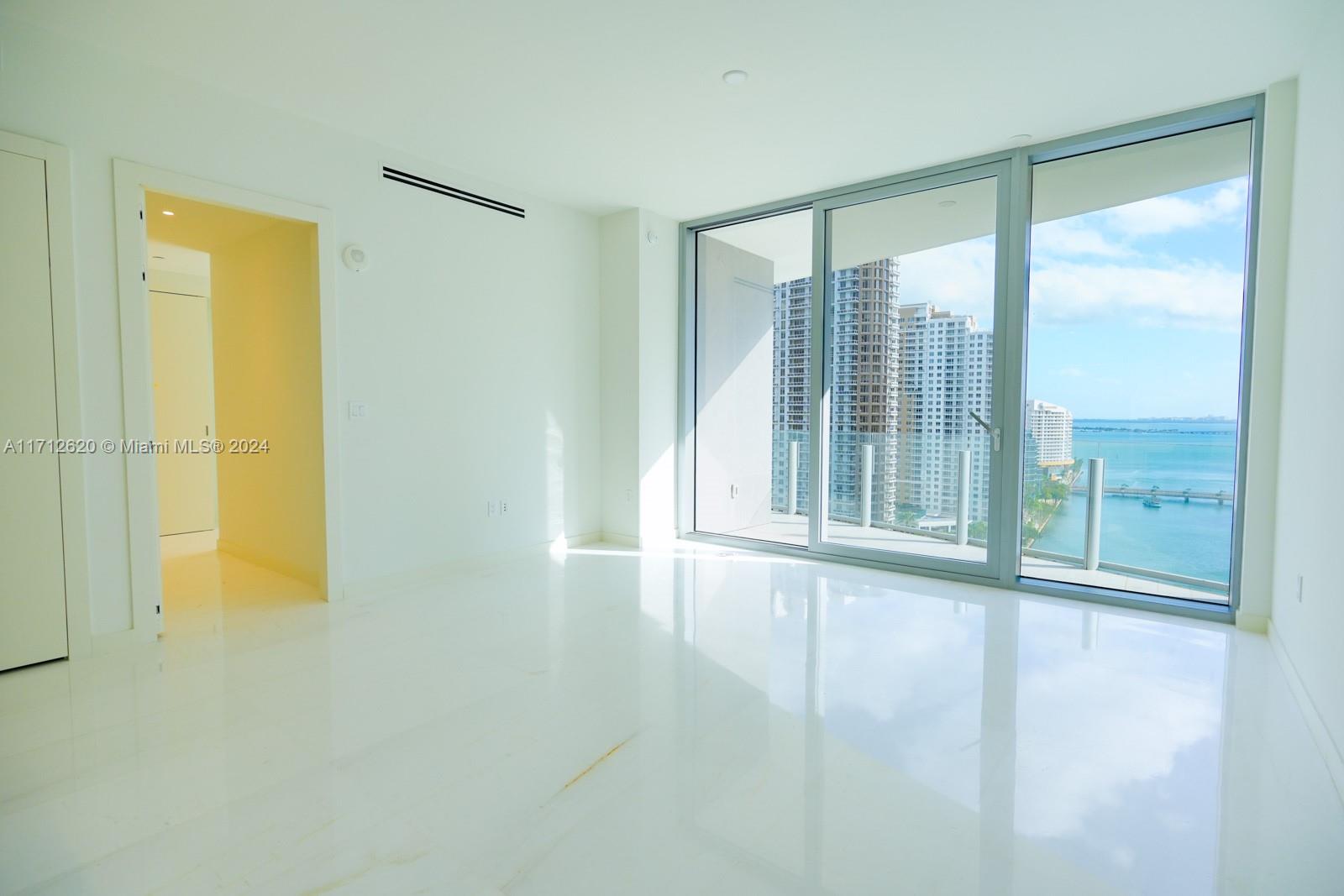 ASTON MARTIN RESIDENCES - Residential
