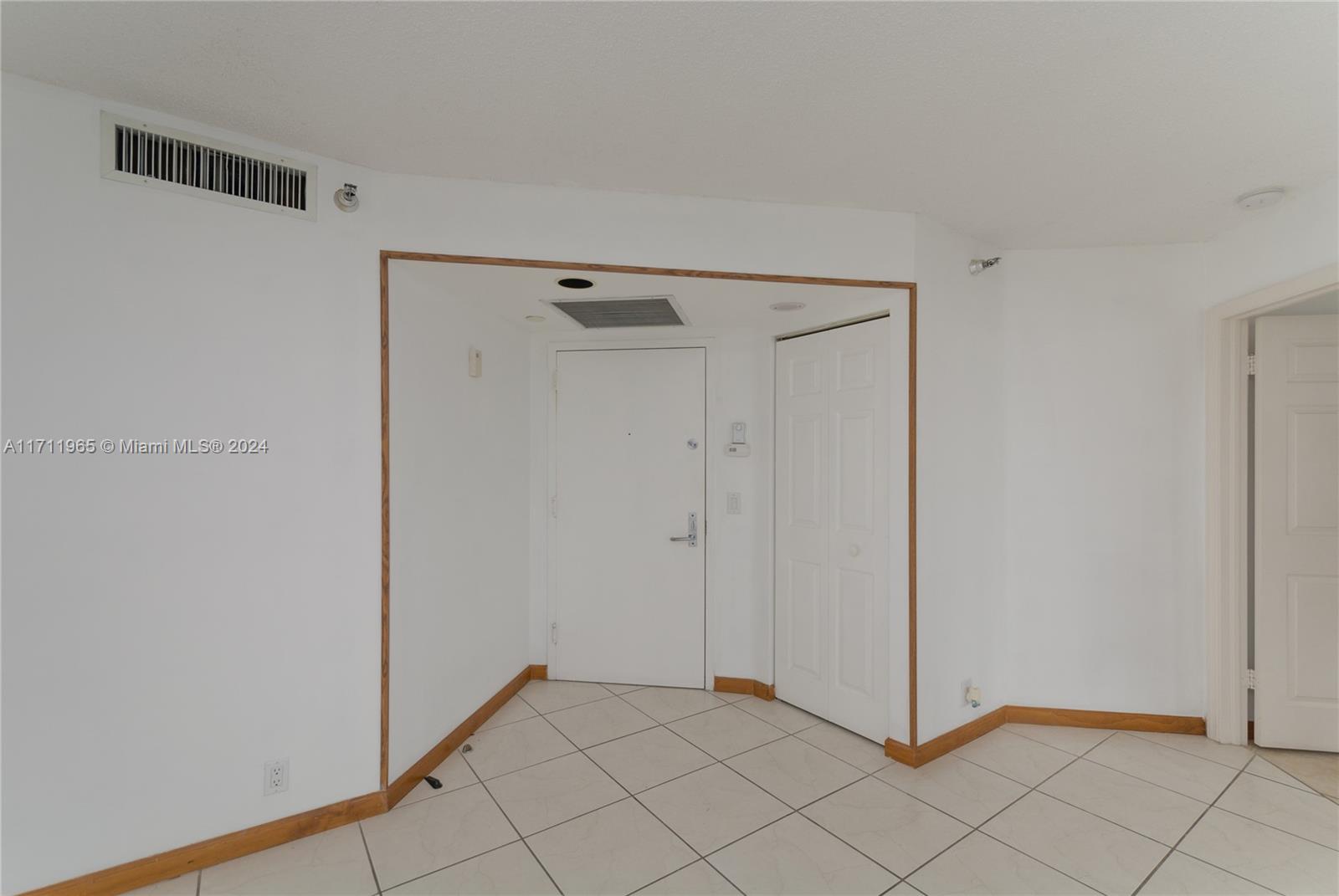 MYSTIC POINTE - Residential Lease