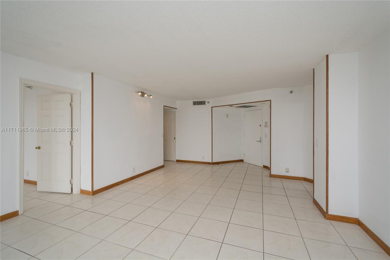 MYSTIC POINTE - Residential Lease
