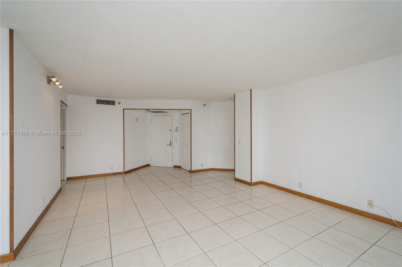 MYSTIC POINTE - Residential Lease