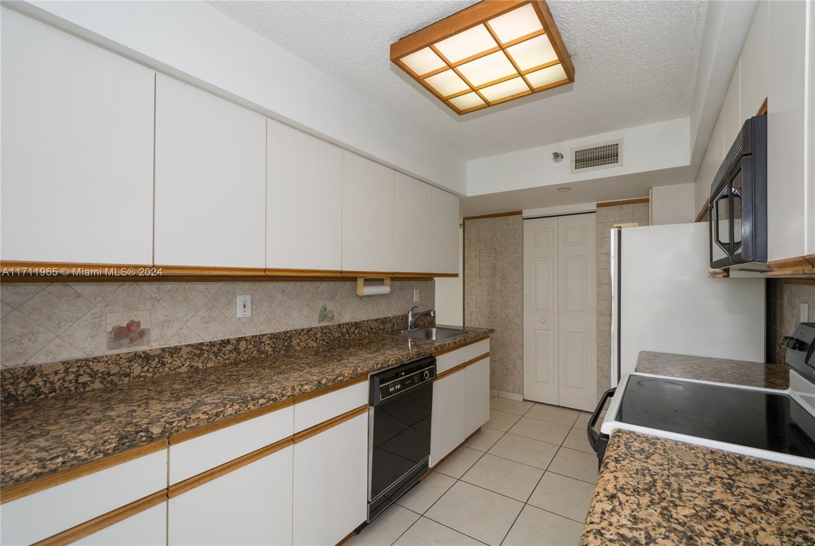 MYSTIC POINTE - Residential Lease