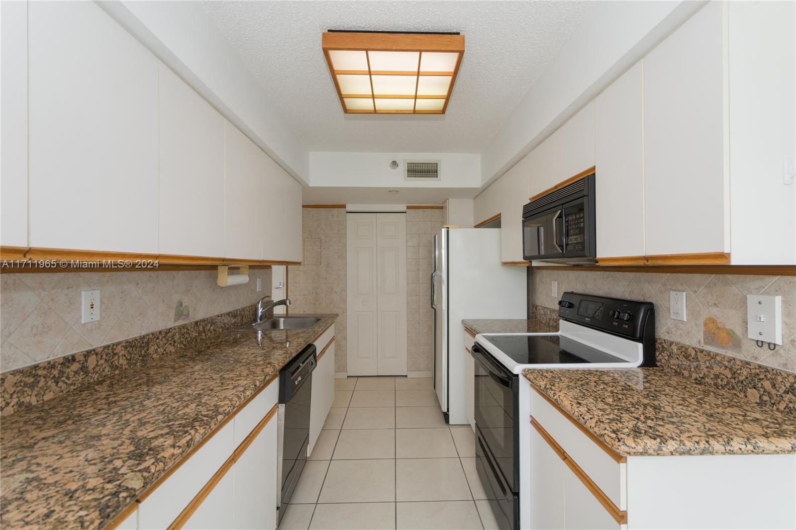 MYSTIC POINTE - Residential Lease