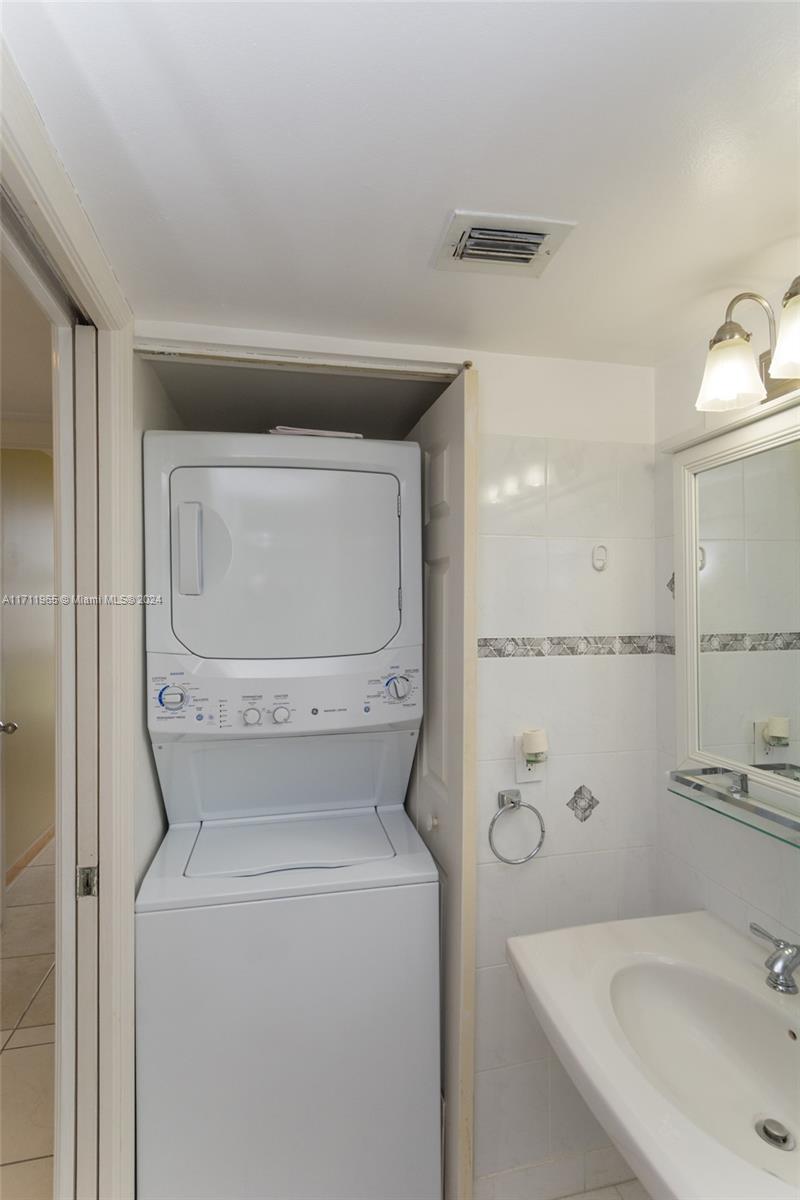 MYSTIC POINTE - Residential Lease