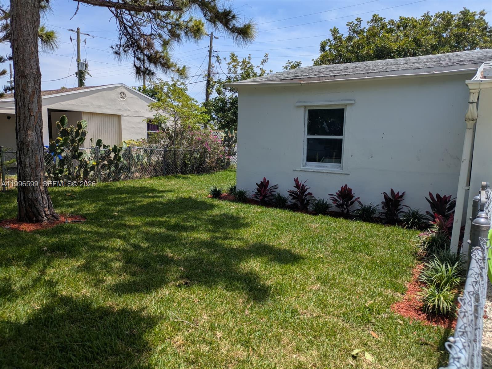 HARRIS ESTATES - Residential
