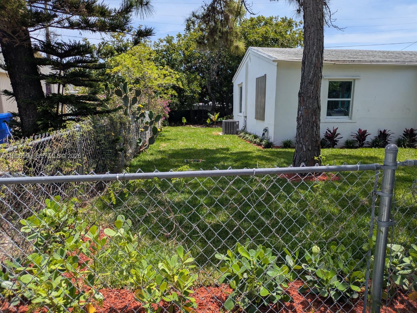 HARRIS ESTATES - Residential