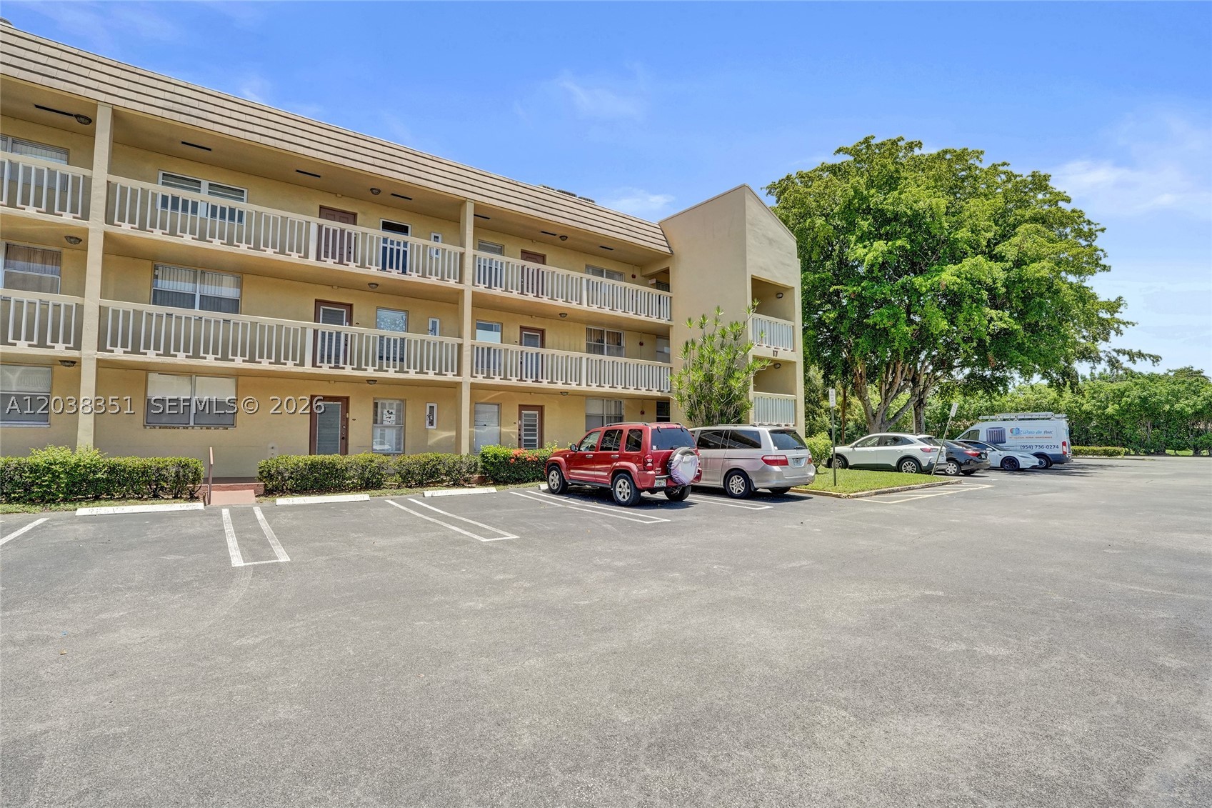 BERMUDA CLUB SIX CONDO - Residential