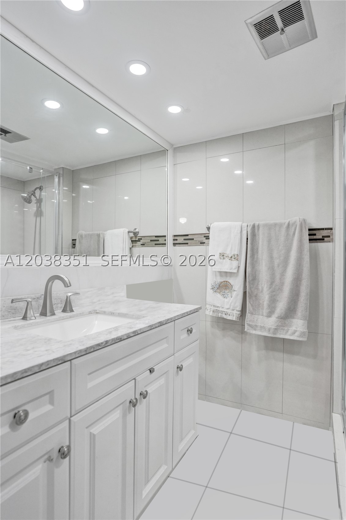 BERMUDA CLUB SIX CONDO - Residential