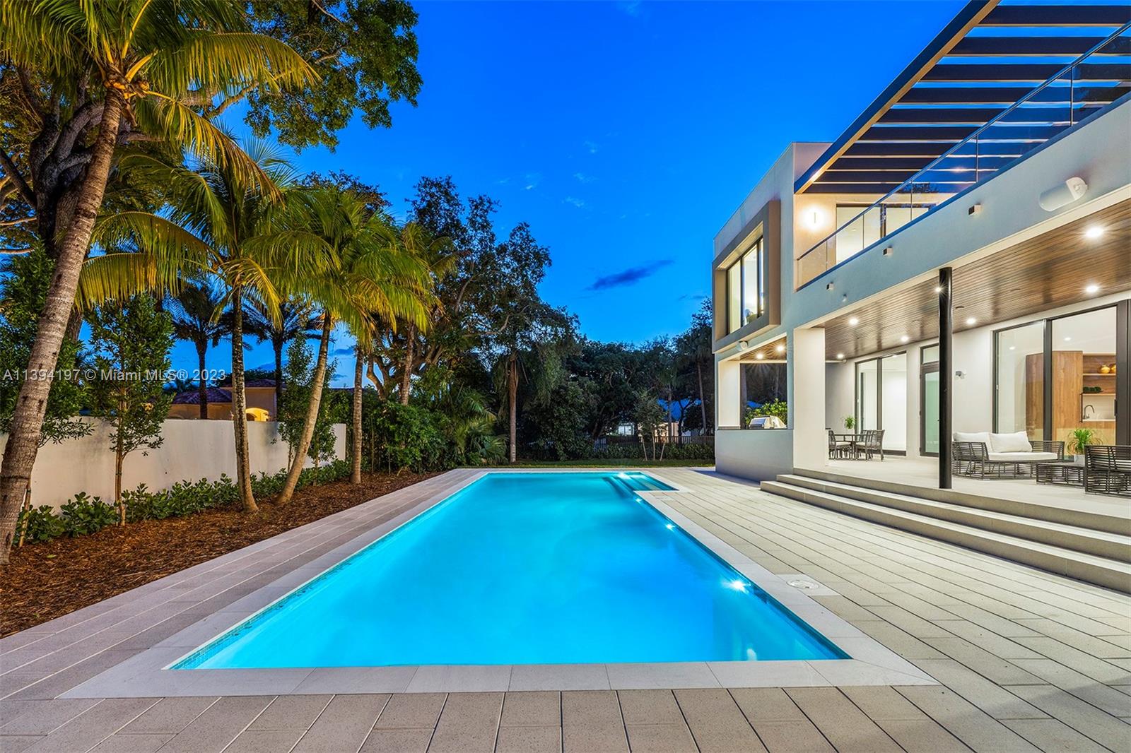 OLD CUTLER POINT - Residential
