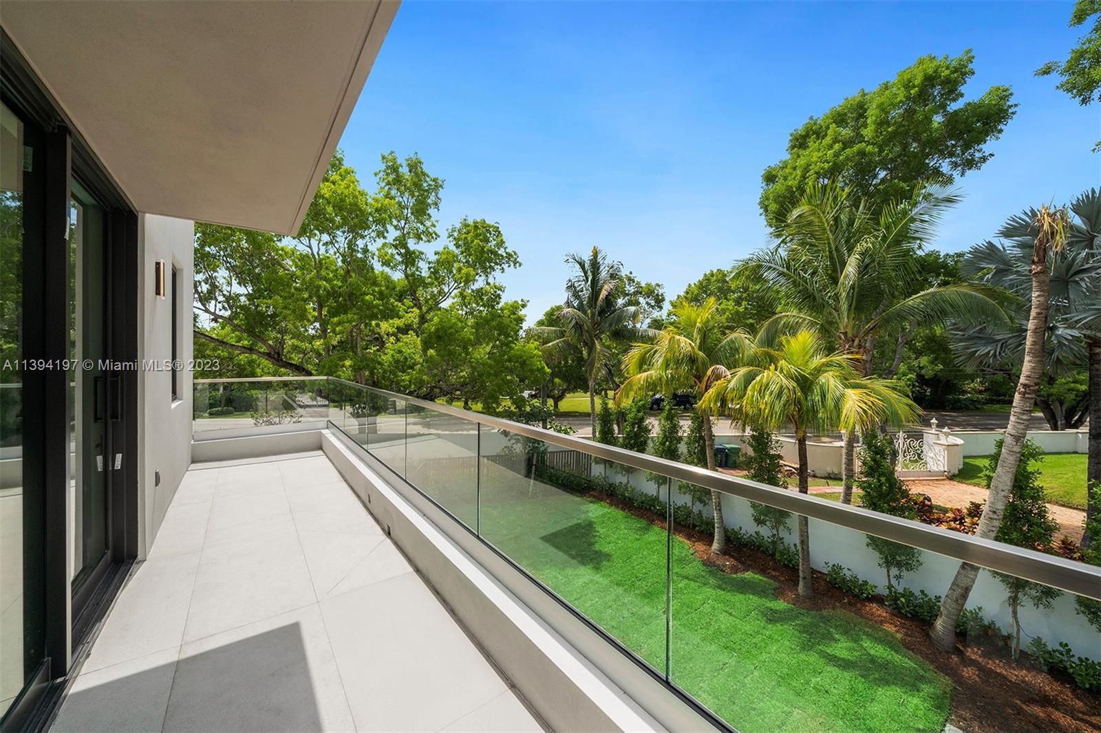 OLD CUTLER POINT - Residential