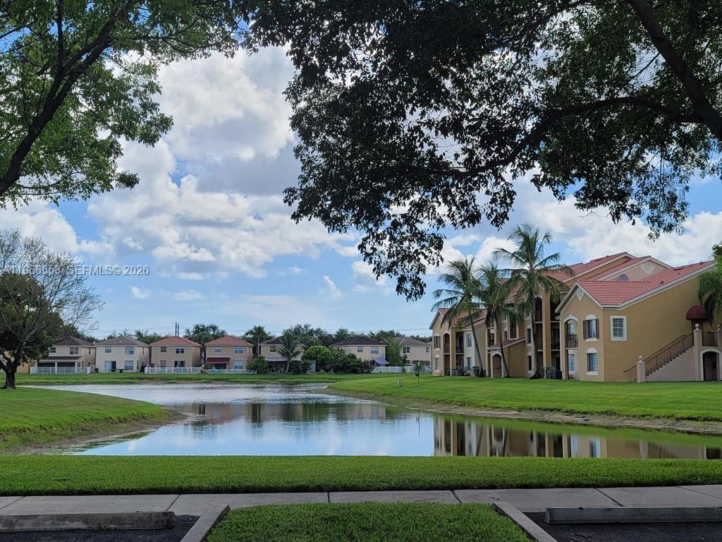 EMERALD ISLE AT LAGUNA - Residential