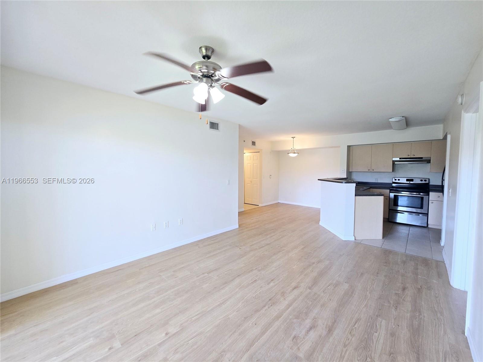 EMERALD ISLE AT LAGUNA - Residential