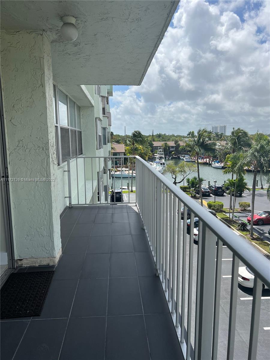 REEF SOUTH CONDO - Residential