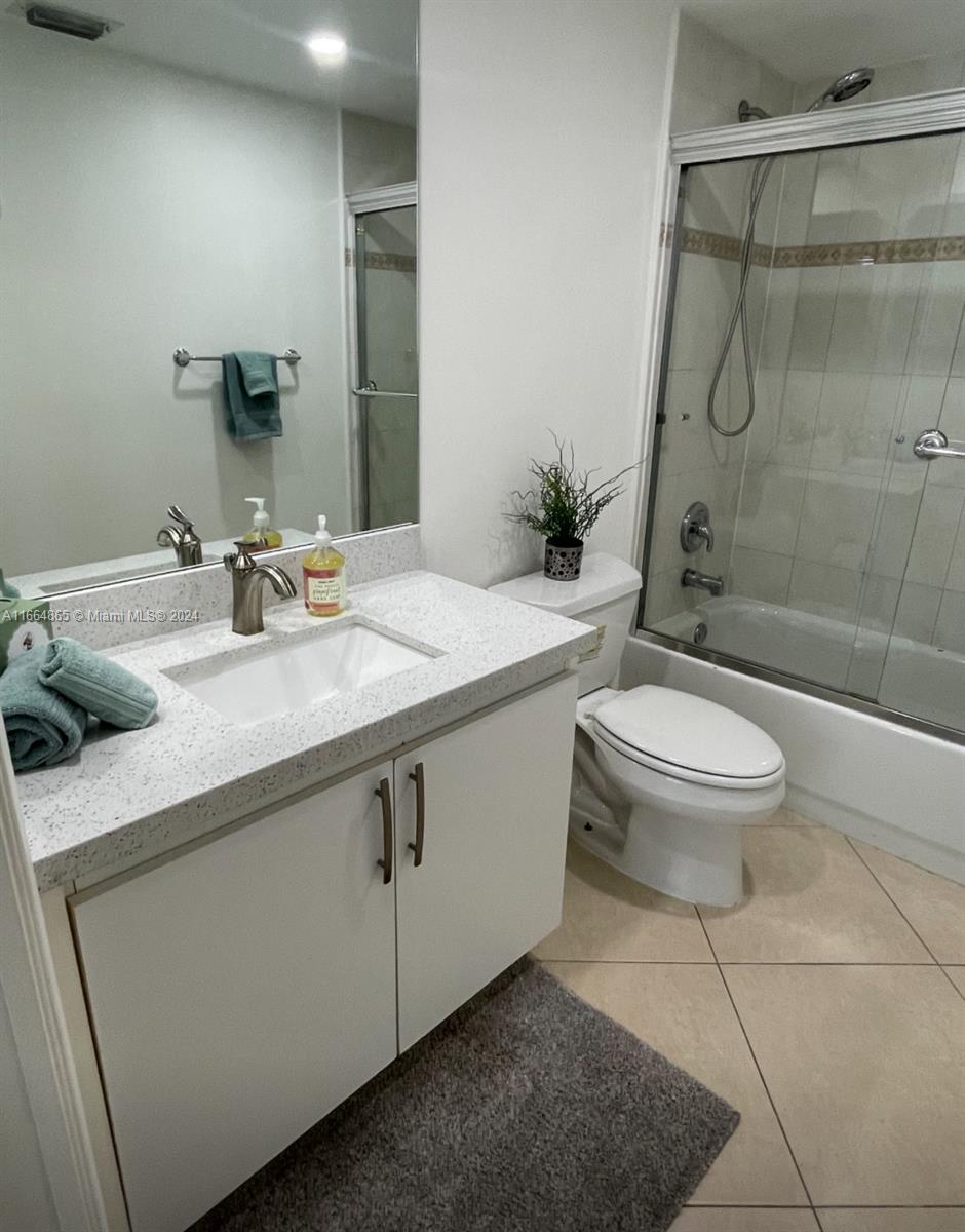 THE YACHT CLUB AT AVENTUR - Residential Lease