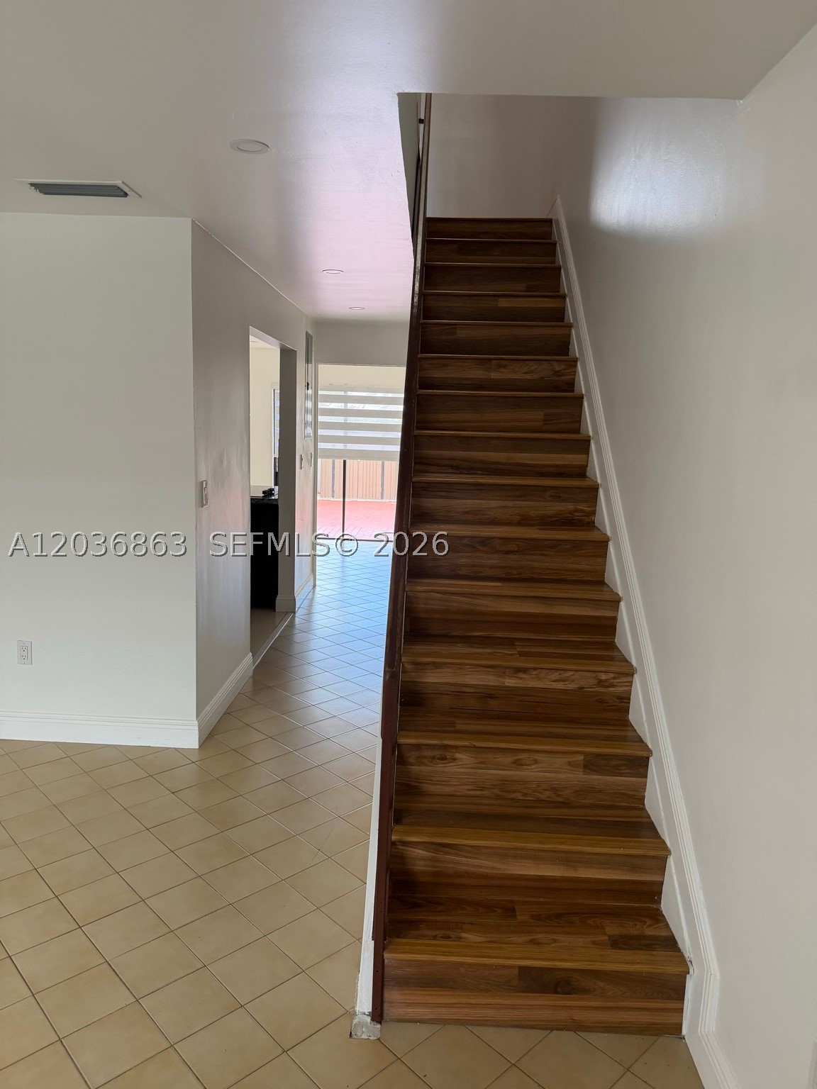 MILLER DREAM TOWNHOMES CO - Residential Lease