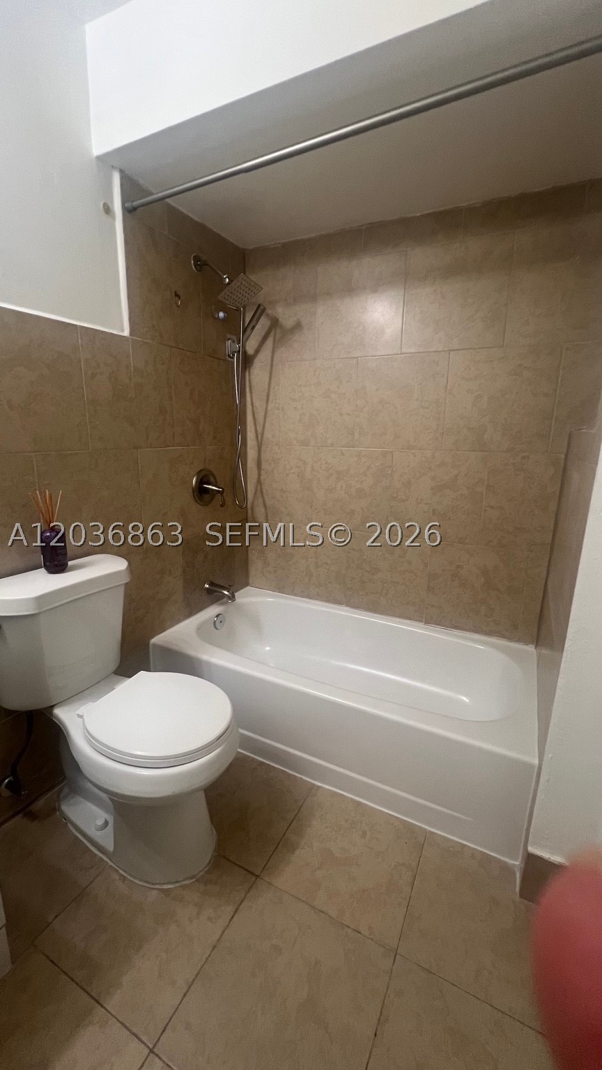 MILLER DREAM TOWNHOMES CO - Residential Lease