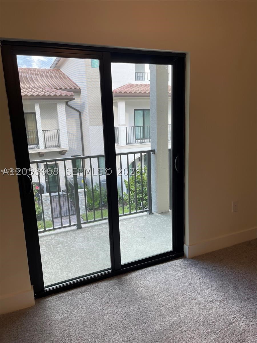 DOWNTOWN DORAL SOUTH PHAS - Residential