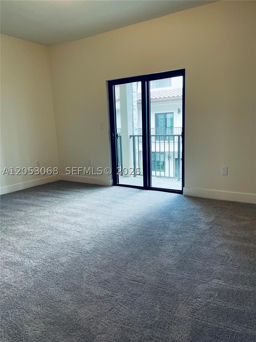 DOWNTOWN DORAL SOUTH PHAS - Residential