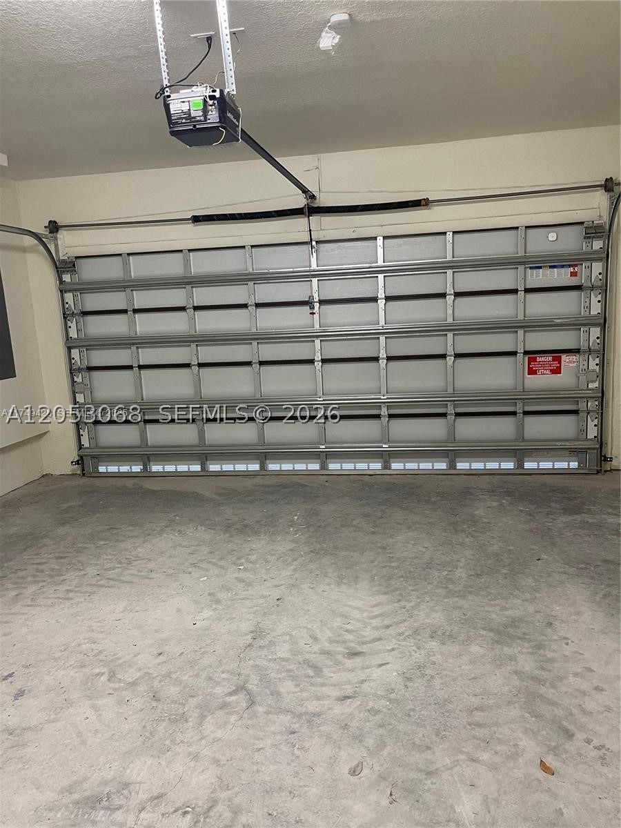 DOWNTOWN DORAL SOUTH PHAS - Residential