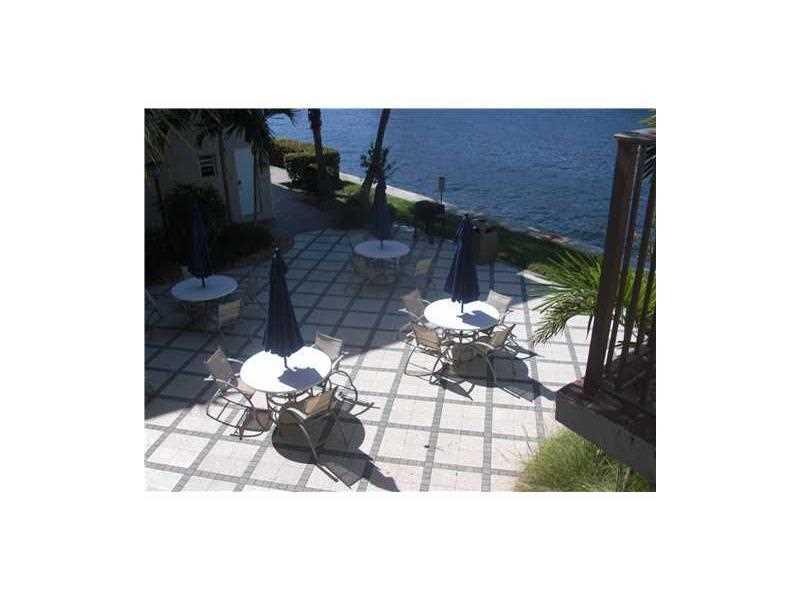 WATERWAY @ HOLLYWOOD BEAC - Residential Lease