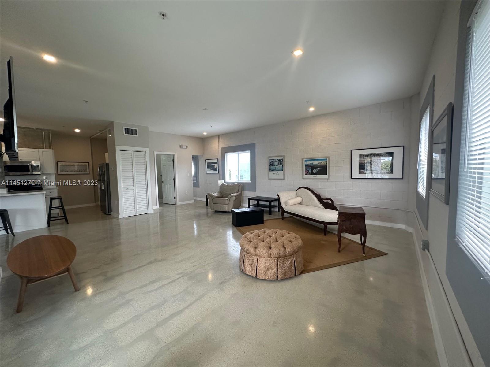 LAWRENCE ESTATES LAND COS - Residential Lease