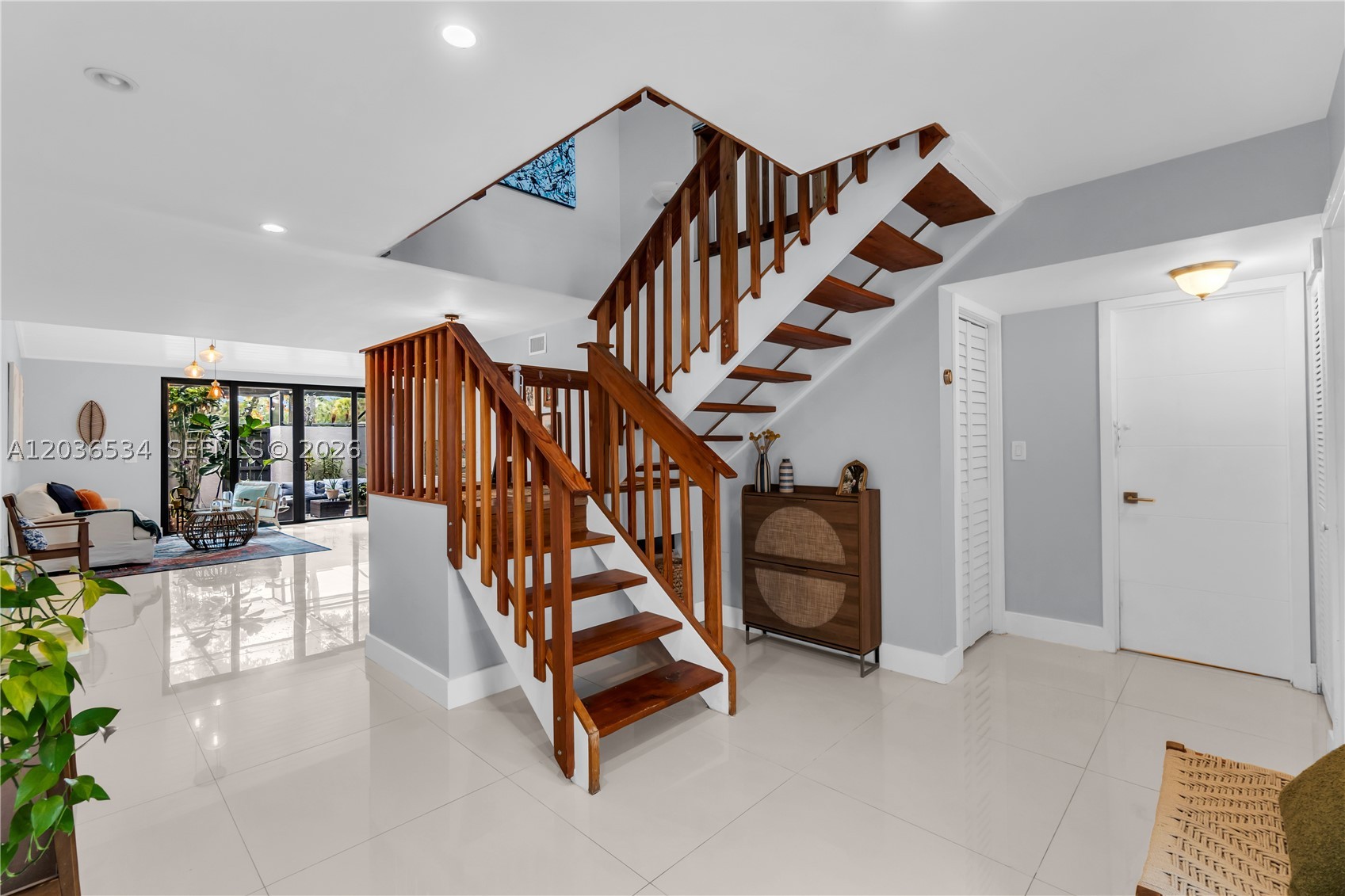 CALUSA POINT - Residential Lease