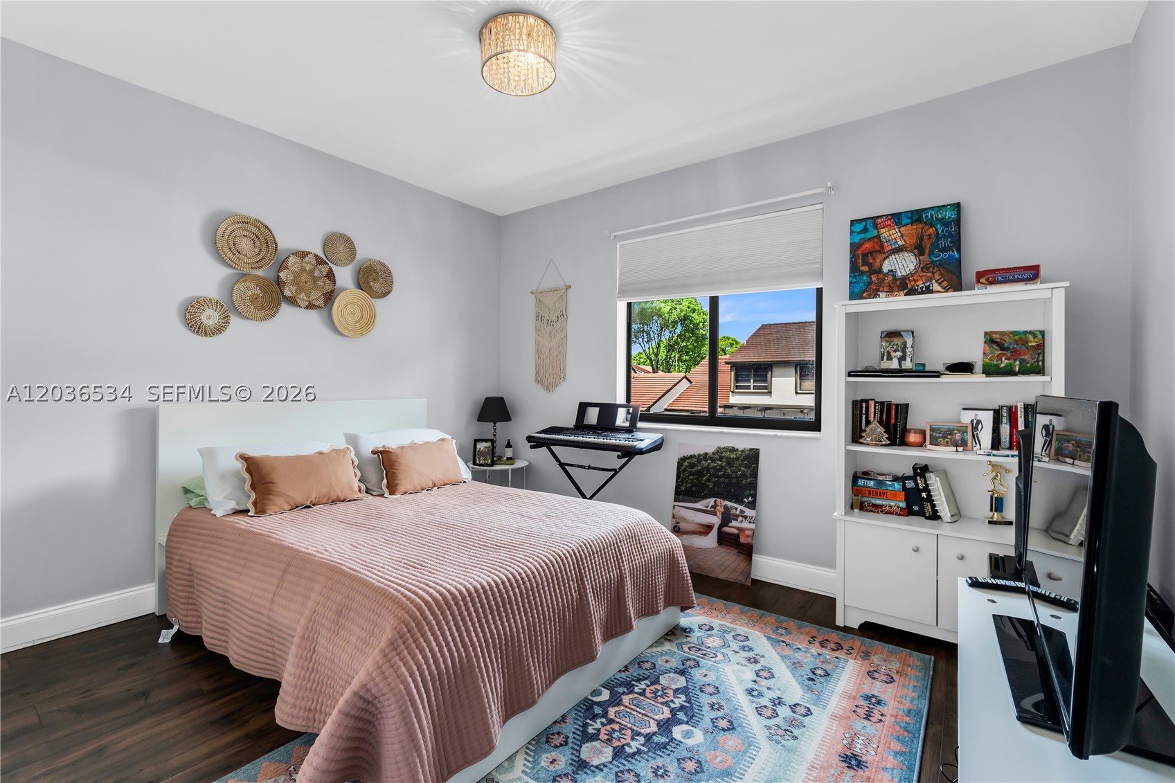 CALUSA POINT - Residential Lease