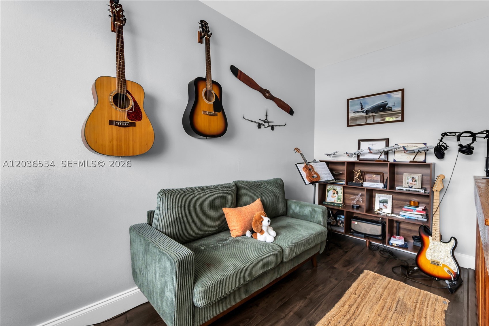 CALUSA POINT - Residential Lease