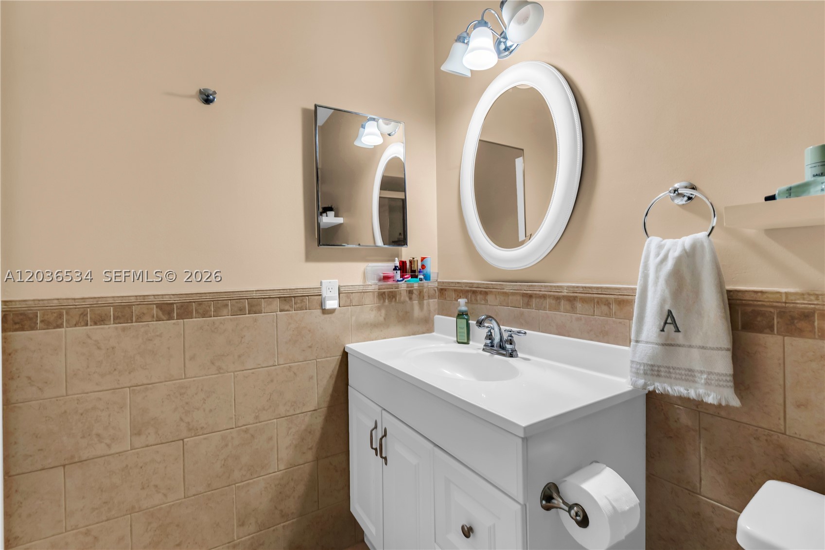 CALUSA POINT - Residential Lease
