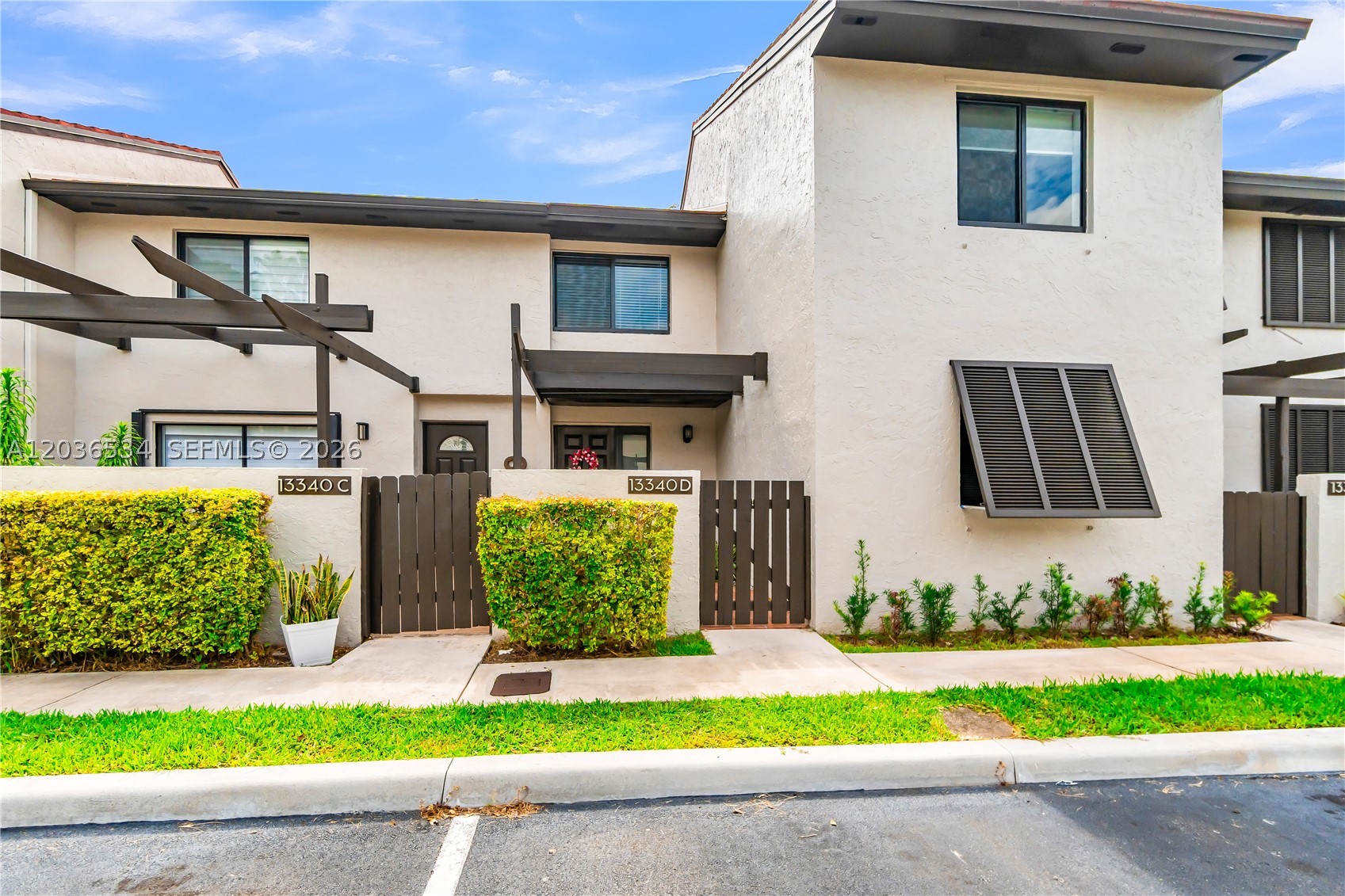 CALUSA POINT - Residential Lease